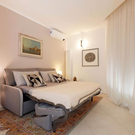 Siena Uptown - Sabrina'S Charming Apartment Kültér fotó